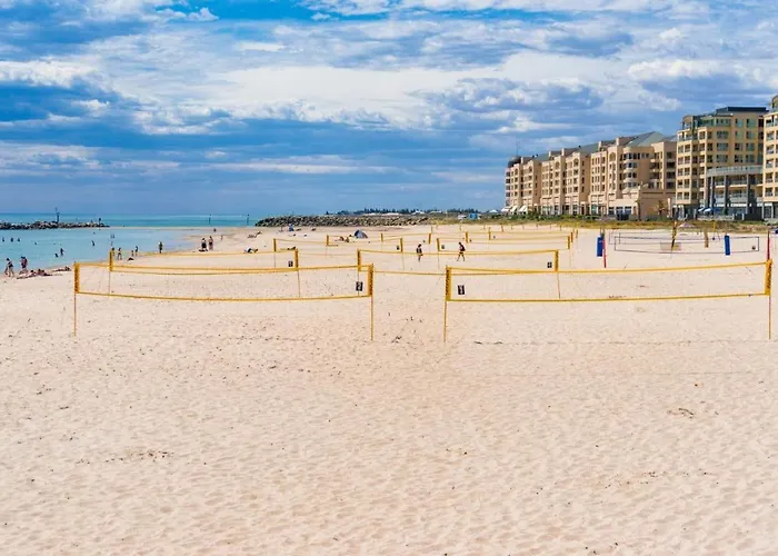 Beachside Luxury Apartments One & Two Bedroom In Beachfront Oaks Pier Building
