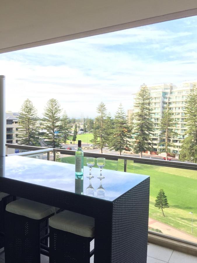 Apartment Beachside Luxury One & Two Bedroom In Beachfront Oaks Pier Building *
