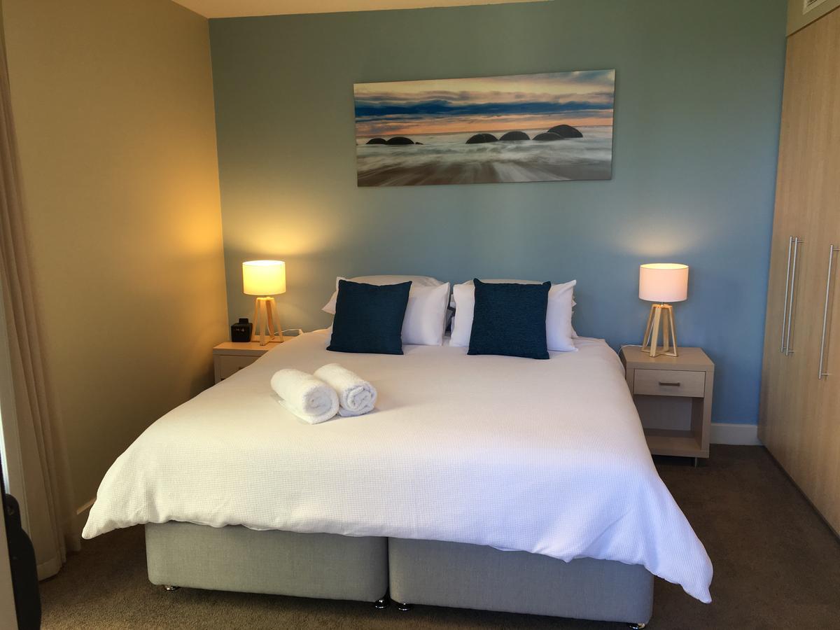 Beachside Luxury One & Two Bedroom In Beachfront Oaks Pier Building Apartment