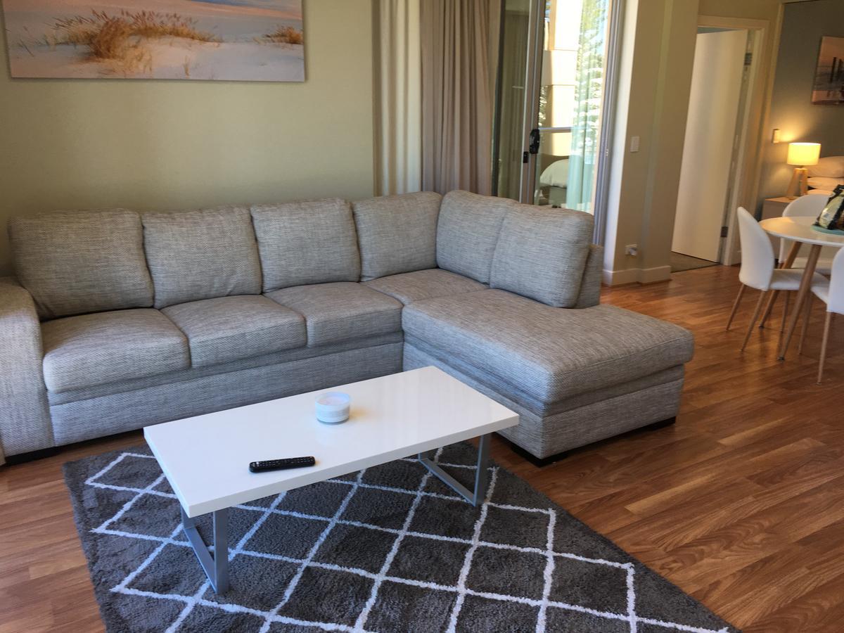Apartment Beachside Luxury One & Two Bedroom In Beachfront Oaks Pier Building *