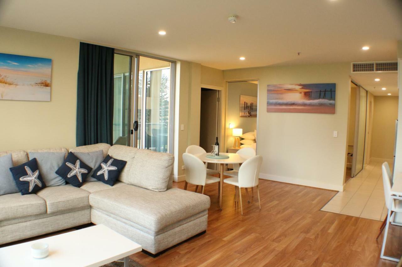 Apartment Beachside Luxury One & Two Bedroom In Beachfront Oaks Pier Building *