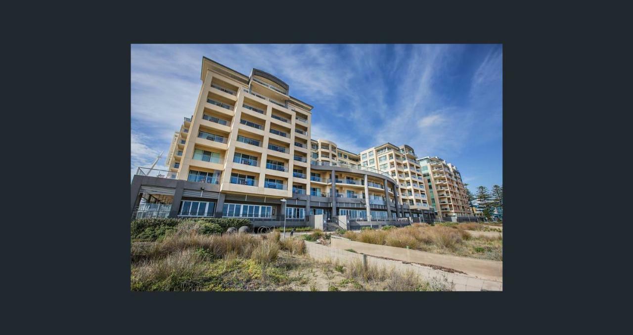 Beachside Luxury One & Two Bedroom In Beachfront Oaks Pier Building Apartment *